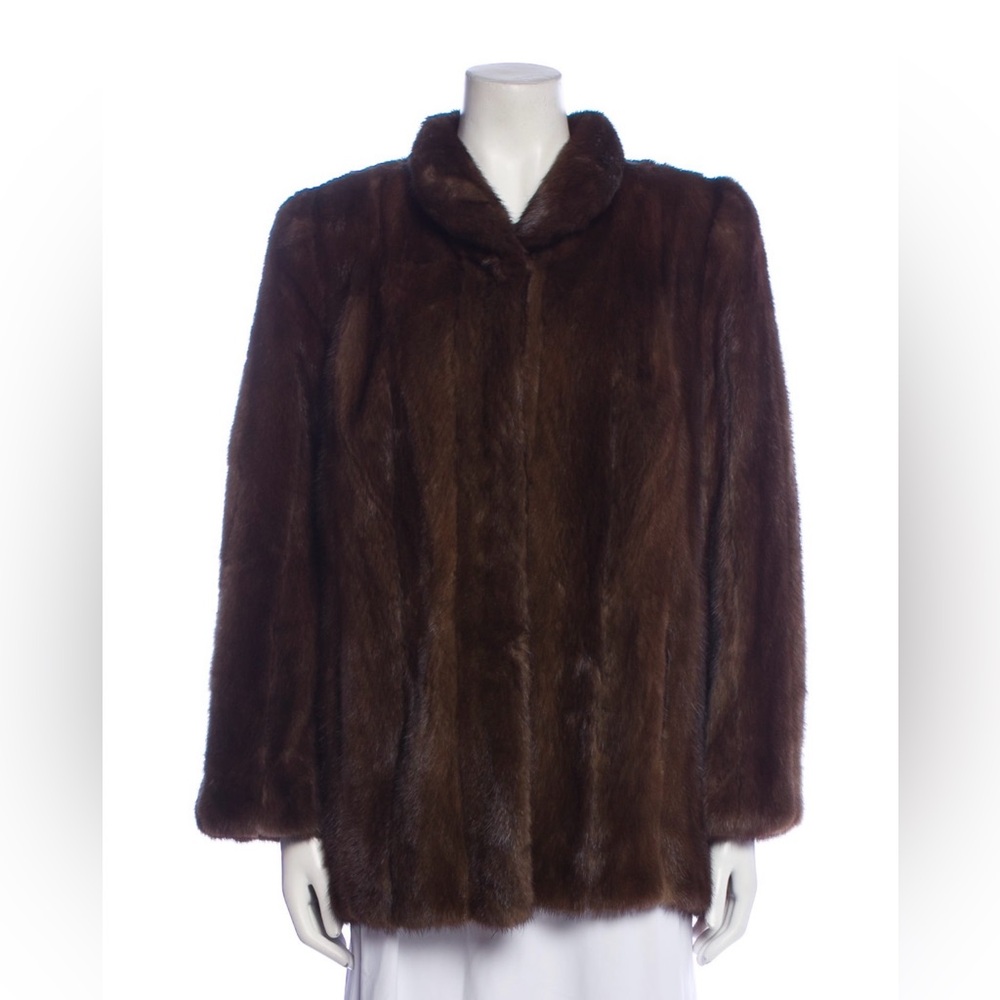 Elegant Brown Fur Coat